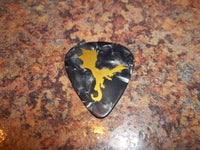 Guitar Pick Medium Celluloid - Dragon - Gold on Black Pearl Plastic